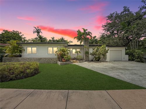 3128 Coconut Grove Dr, Coral Gables, FL, 33134-6807 | Card Image