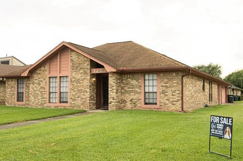 1203 Briarmeadow Dr, Beaumont, TX, 77706-3835 | Card Image