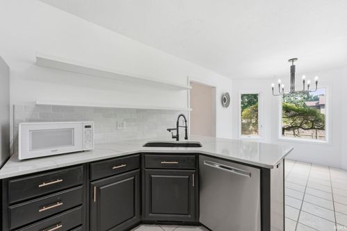 9020 Spring Forest Dr, Fort Wayne, IN, 46804-6447 | Card Image