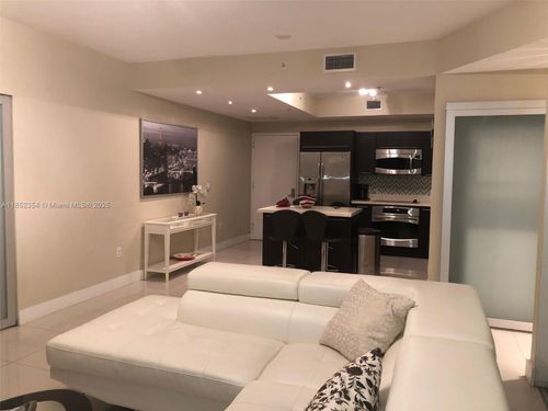 apt-3802-90 Sw 3rd St, Miami, FL, 33130-4063 | Card Image