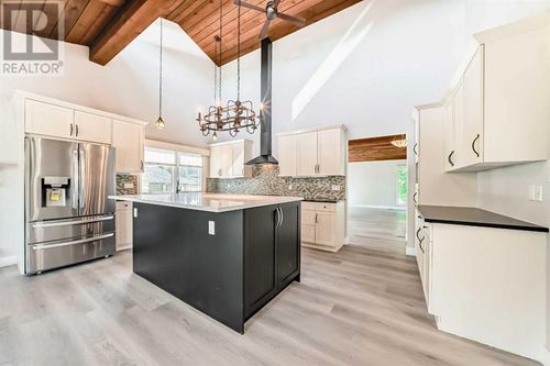 3020 Palliser Dr Sw, Calgary, AB, T2V4G2 | Card Image