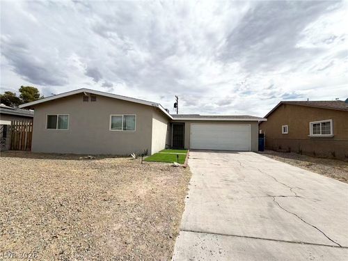 4517 Alta Dr, Las Vegas, NV, 89107-2924 | Card Image