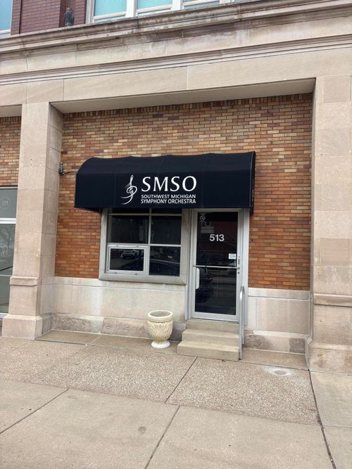 513 Ship St, Saint Joseph, MI, 49085-1118 | Card Image