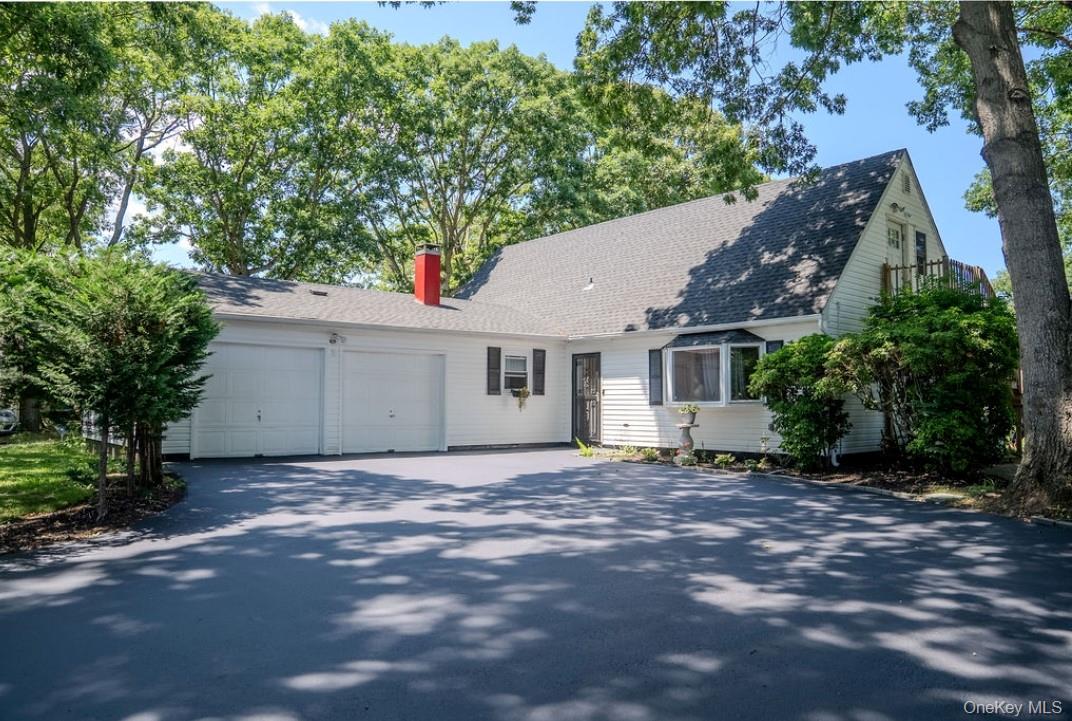 Residential in Islip