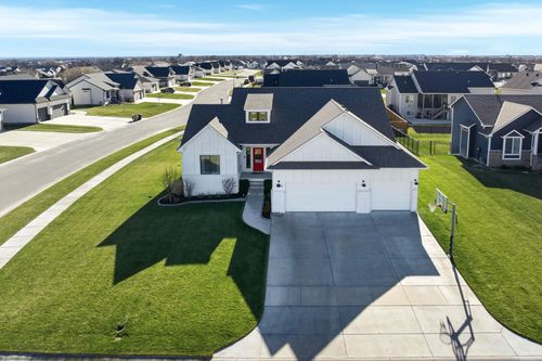 2733 N Eagle Ct, Wichita, KS, 67226-4631 | Card Image