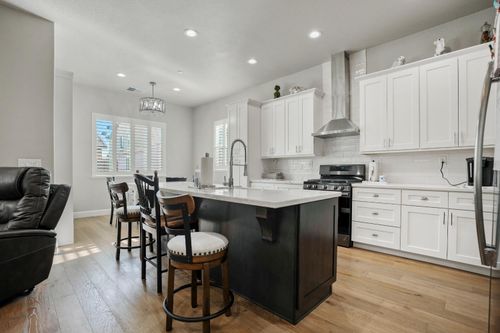 1770 Ettle St, Manteca, CA, 95337-8007 | Card Image