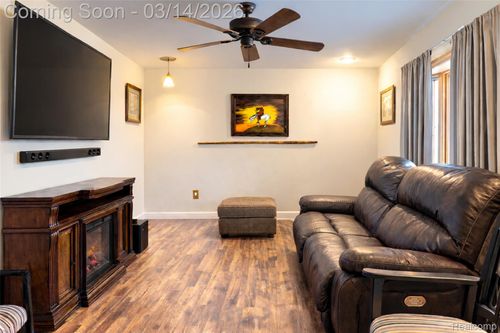 11788 Syracuse St, Taylor, MI, 48180-6806 | Card Image