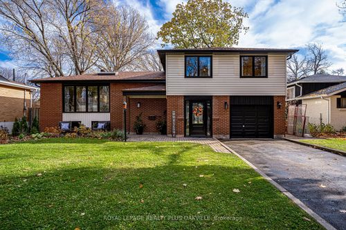 488 Kenmarr Cres, Burlington, ON, L7L4R7 | Card Image