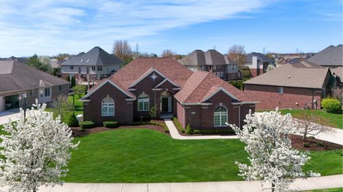 7412 Georgetowne N, Washington Township, MI, 48095-2438 | Card Image