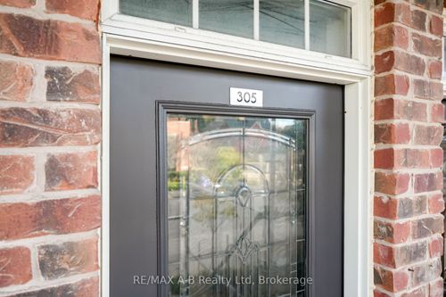 305-555 King St E, Kitchener, ON, N2G2L9 | Card Image