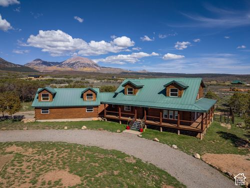 16 N Porcupine Ln, La Sal, UT, 84530 | Card Image