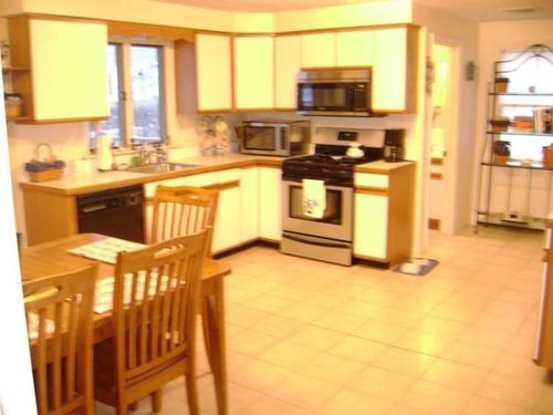 12 Bruce Rd., Waltham, MA, 02453 | Card Image