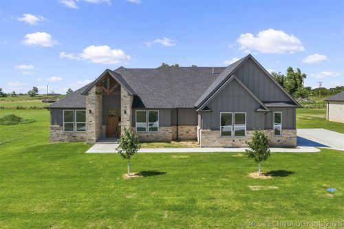 6146 Slim Pickens Lane, Marietta, OK, 73448 | Card Image