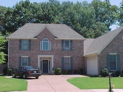 1464 River Pine Dr, Collierville, TN, 38017-8223 | Card Image