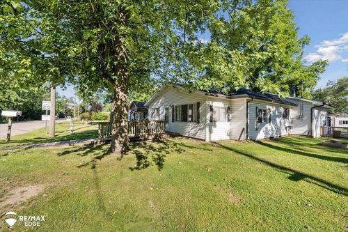 1107 Corydon Dr, Mount Morris, MI, 48458-1601 | Card Image