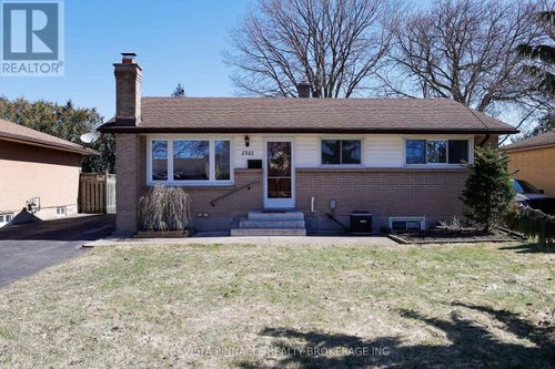 1911 Crystal Cres, London, ON, N5V1H5 | Card Image