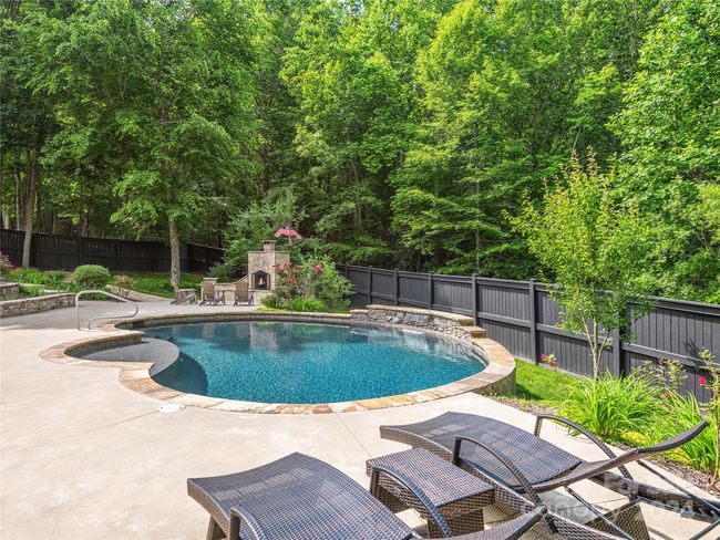 664 Wickhams Fancy Dr, House other with 6 bedrooms, 7 bathrooms and null parking in Biltmore Lake NC | Image 7