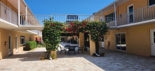 548-548 Broad Ave S, NAPLES, FL, 34102-7157 | Card Image