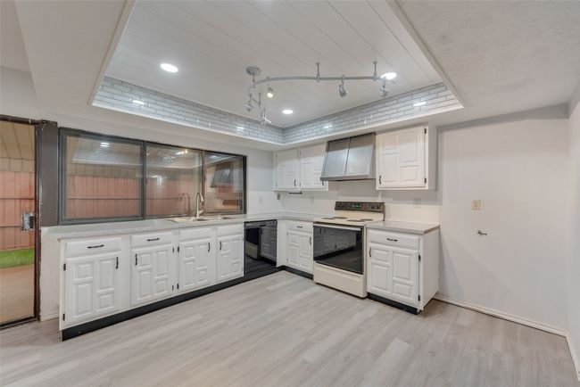 6108 Jennings Dr, House other with 3 bedrooms, 2 bathrooms and null parking in The Colony TX | Image 5