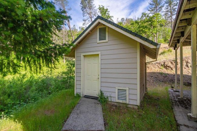 12876 E Fork Rd, House other with 3 bedrooms, 4 bathrooms and null parking in French Gulch CA | Image 59