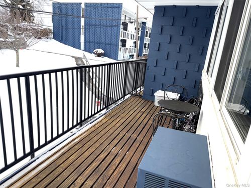 apt-10-3 Wyndover Woods Ln, White Plains, NY, 10603-3157 | Card Image