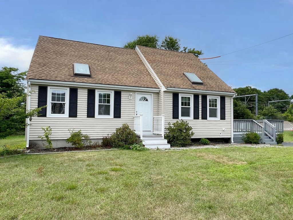 Gregory Dr, Attleboro, MA 02703