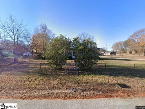 131 Linville Dr, moore, SC, 29369-9335 | Card Image