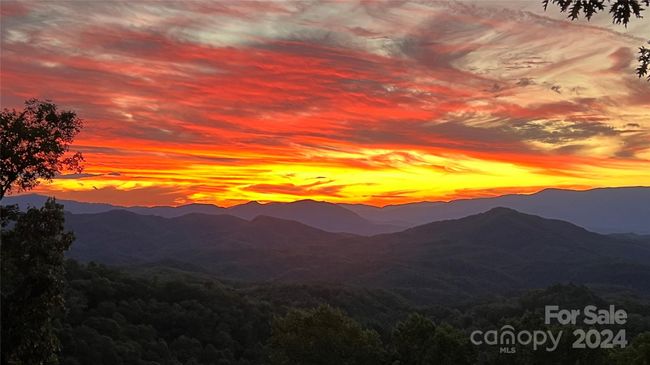 639 Deer Ridge Rd, House other with 2 bedrooms, 3 bathrooms and null parking in Bryson City NC | Image 36