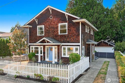 9207 47th Ave Sw, Seattle, WA, 98136-2605 | Card Image