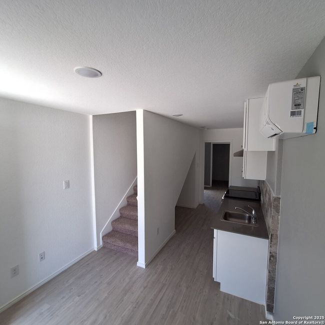 7808 Elm Run, House other with 2 bedrooms, 2 bathrooms and null parking in San Antonio TX | Image 9