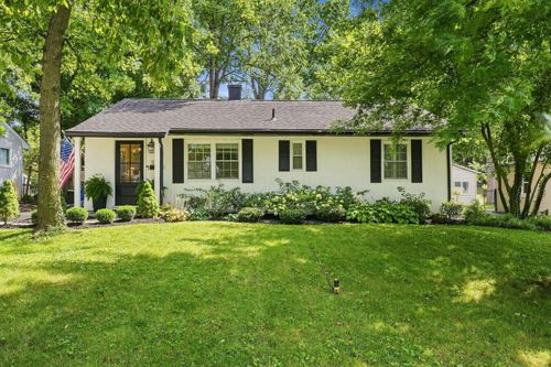 2265 Edgevale Rd, Upper Arlington, OH, 43221-1215 | Card Image