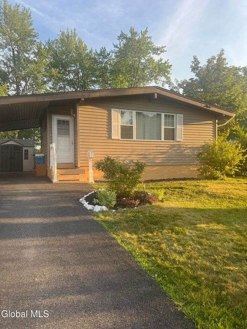 11 Harold Ave, Latham, NY, 12110-2435 | Card Image