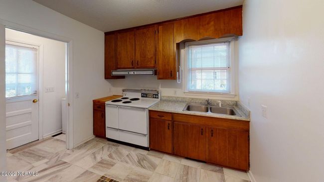 27 Mcfarland Rd, Home with 2 bedrooms, 2 bathrooms and null parking in Pinehurst NC | Image 4