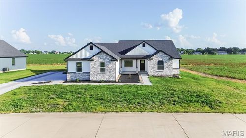 1002 Brianna Ct, Jerseyville, IL, 62052 | Card Image