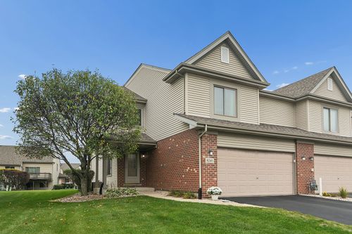 8240 Auburn Ln, Frankfort, IL, 60423-1697 | Card Image