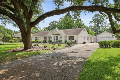 880 Goodhue Rd, Beaumont, TX, 77706-6228 | Card Image