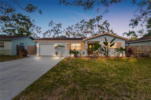 9717 54th Ave N, St Petersburg, FL, 33708-3705 | Card Image