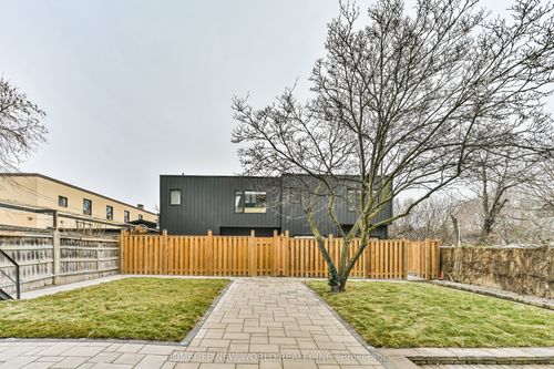 laneway-997 Dufferin St, Toronto, ON, M6H4B2 | Card Image