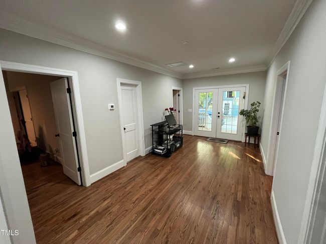 Hall - 223 E Nash | Image 29