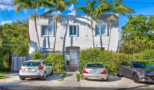 121 Ne 55th St, Miami, FL, 33137-2465 | Card Image