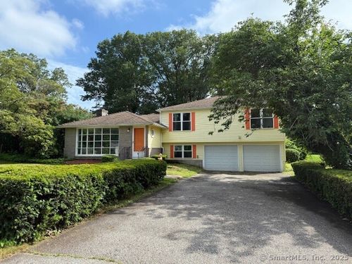 847 Glenbrook Rd, Orange, CT, 06477-1515 | Card Image