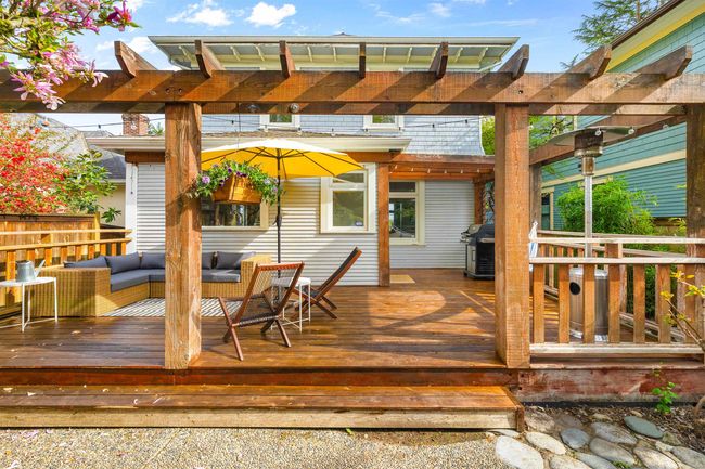 1421 Seventh Ave, House other with 3 bedrooms, 2 bathrooms and null parking in New Westminster BC | Image 33
