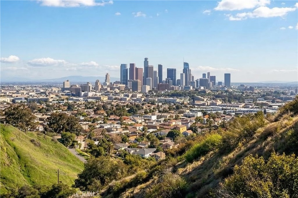 Land in Lincoln Heights 2