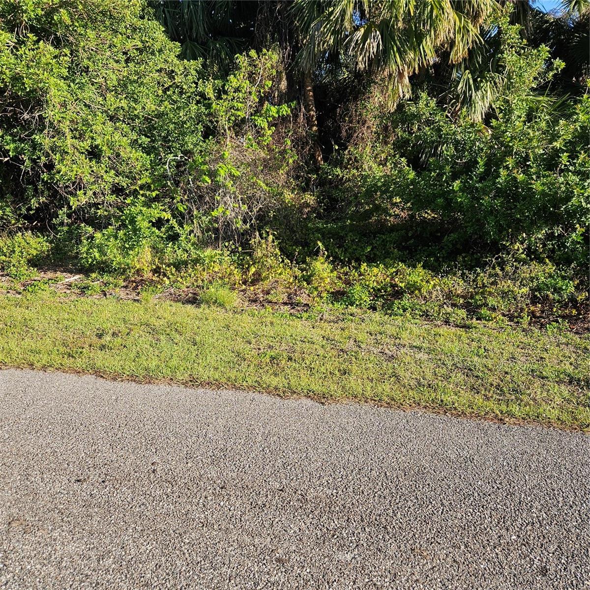 Land in NORTH PORT