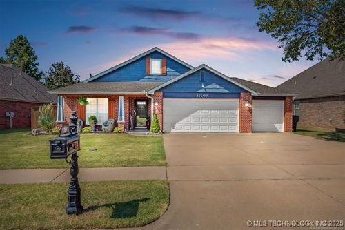 11607 105th St, Owasso, OK, 74055-6656 | Card Image