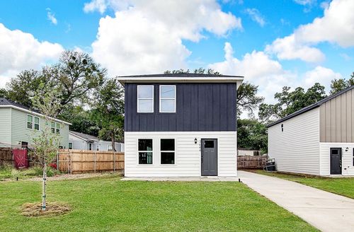 3644 Vaughn Blvd, Fort Worth, TX, 76119-2858 | Card Image