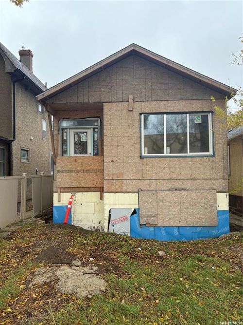 3231 Dewdney Ave, Regina, SK, S4T0Y7 | Card Image