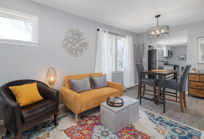 Renovated interior with new windows | Image 4