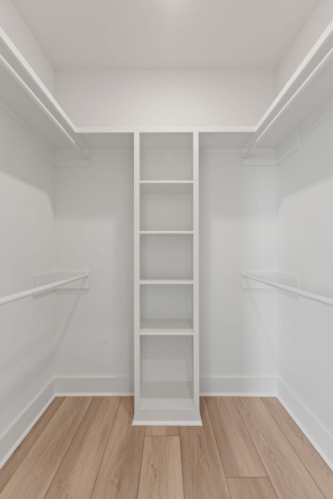 Master Closet | Image 21