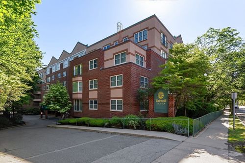 319-1 Watermill Pl, Arlington, MA, 02476 | Card Image